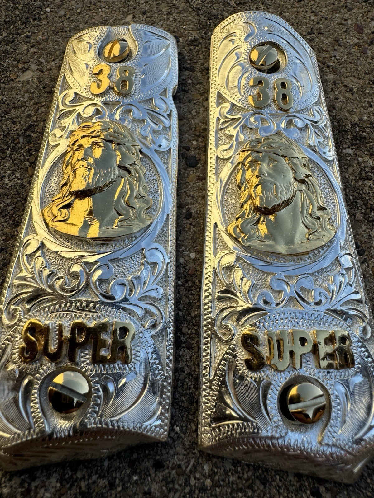 1911 45 38 Super Full Size Jesus Gold Gun Pistol Grip Cachas & 24K Screws