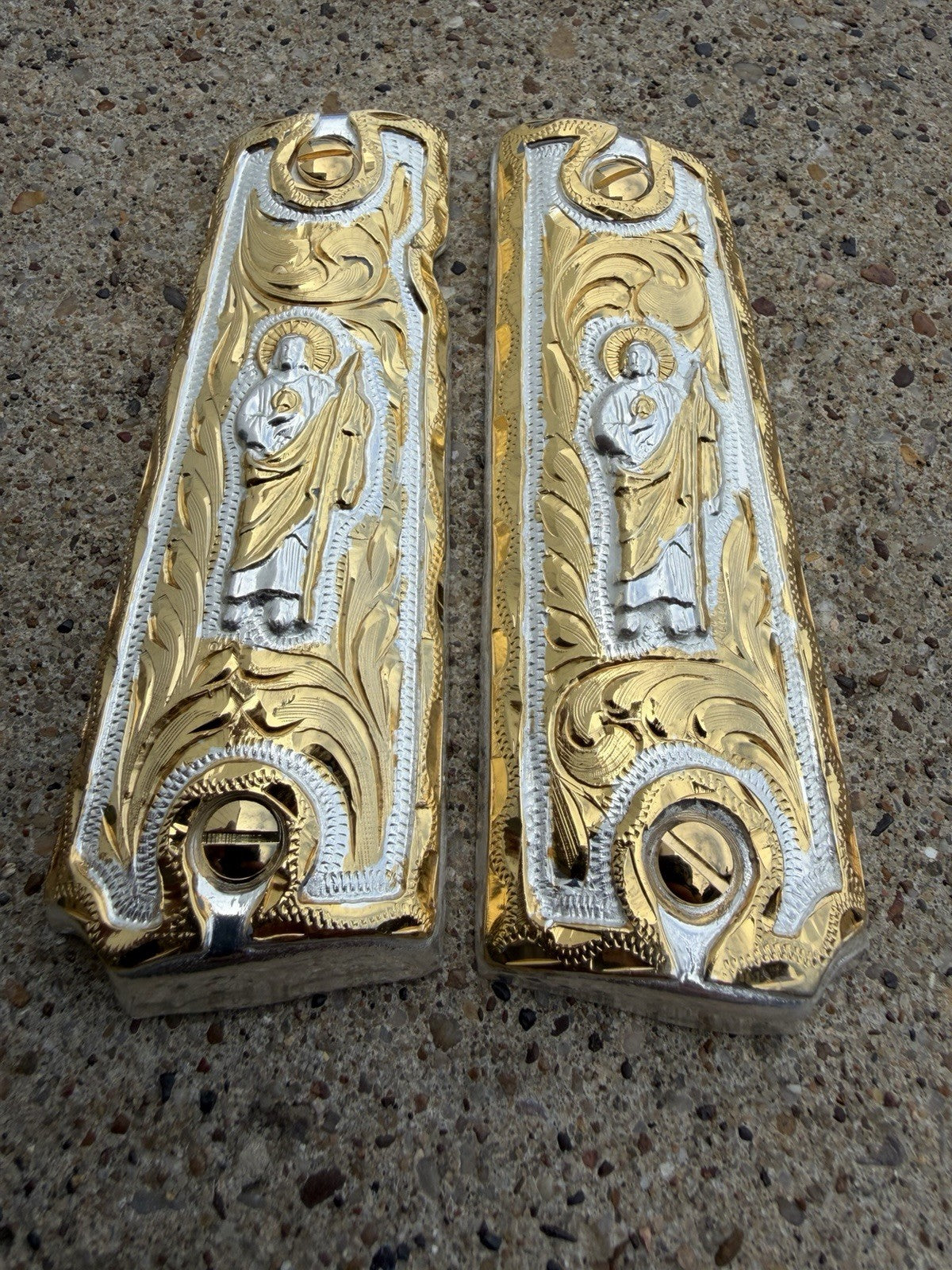 1911 45 38 Super Full Size San Judas Gold Gun Pistol Grip Cachas & 24K Screws