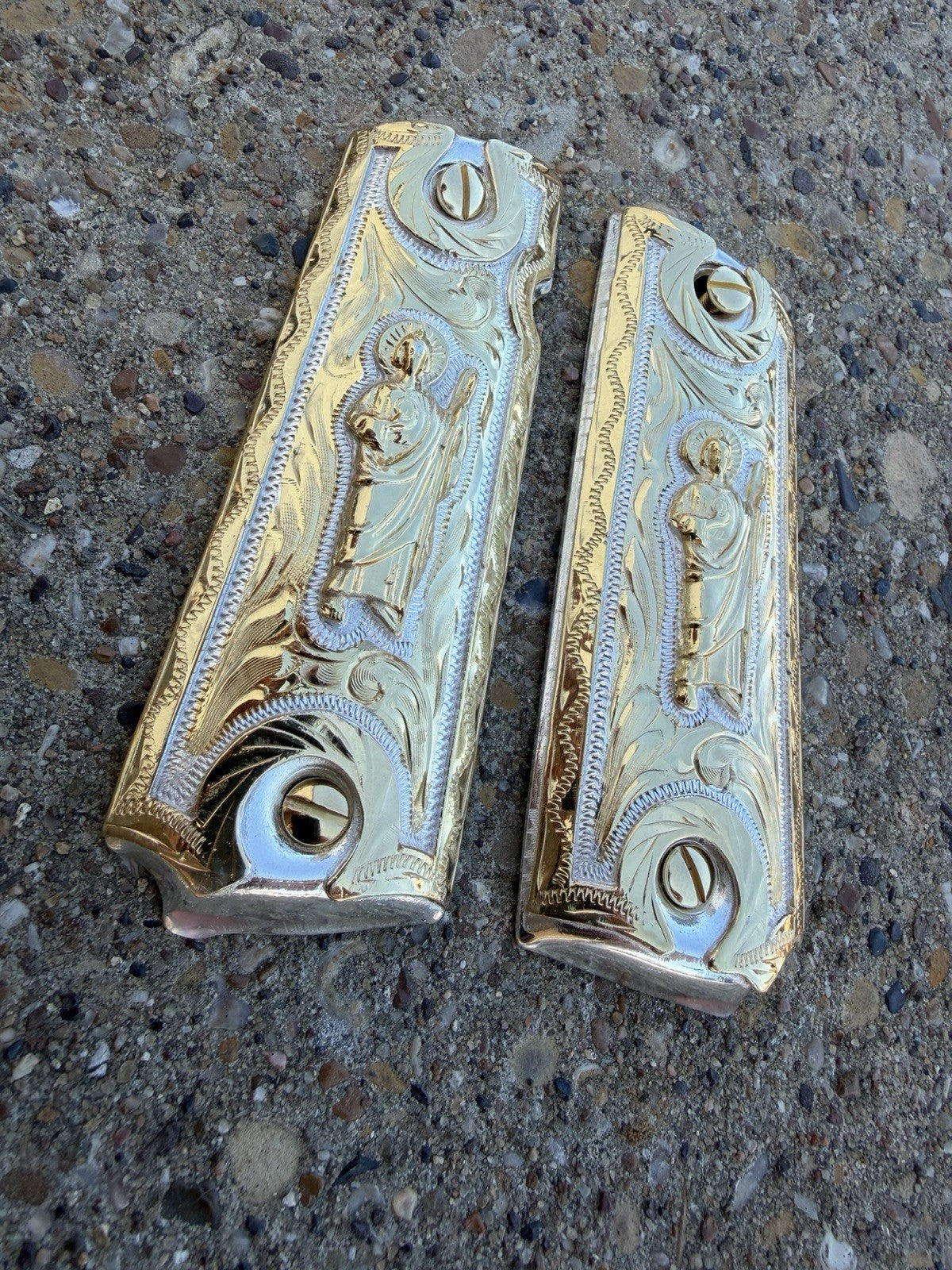1911 45 38 Super Full Size San Judas Gold Gun Pistol Grip Cachas & 24K Screws