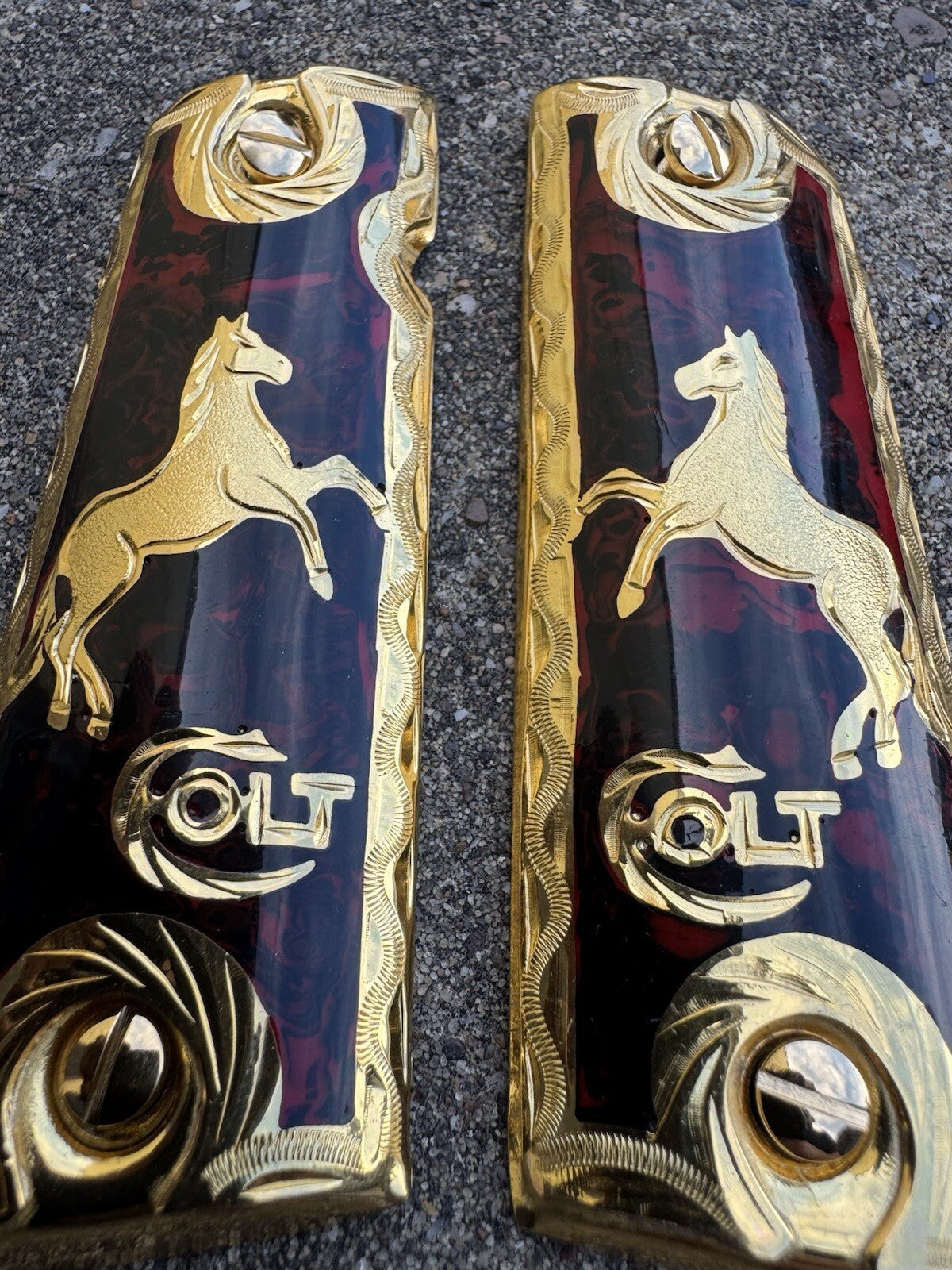 1911 45 38 Super Full Size Red Colt Horse Gun Pistol Grip Cachas & 24K Screws