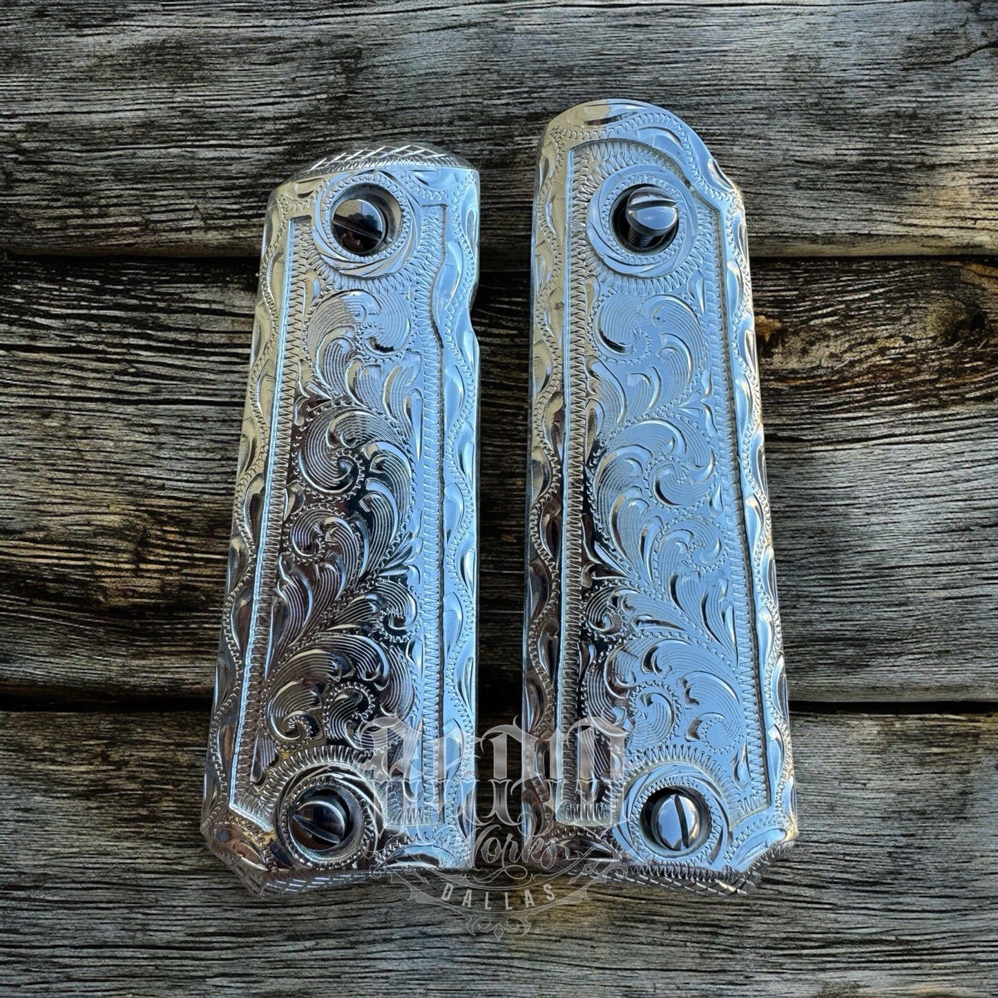1911 45 38 Super Full Size Gun Pistol Grip Cachas & Polished Screws