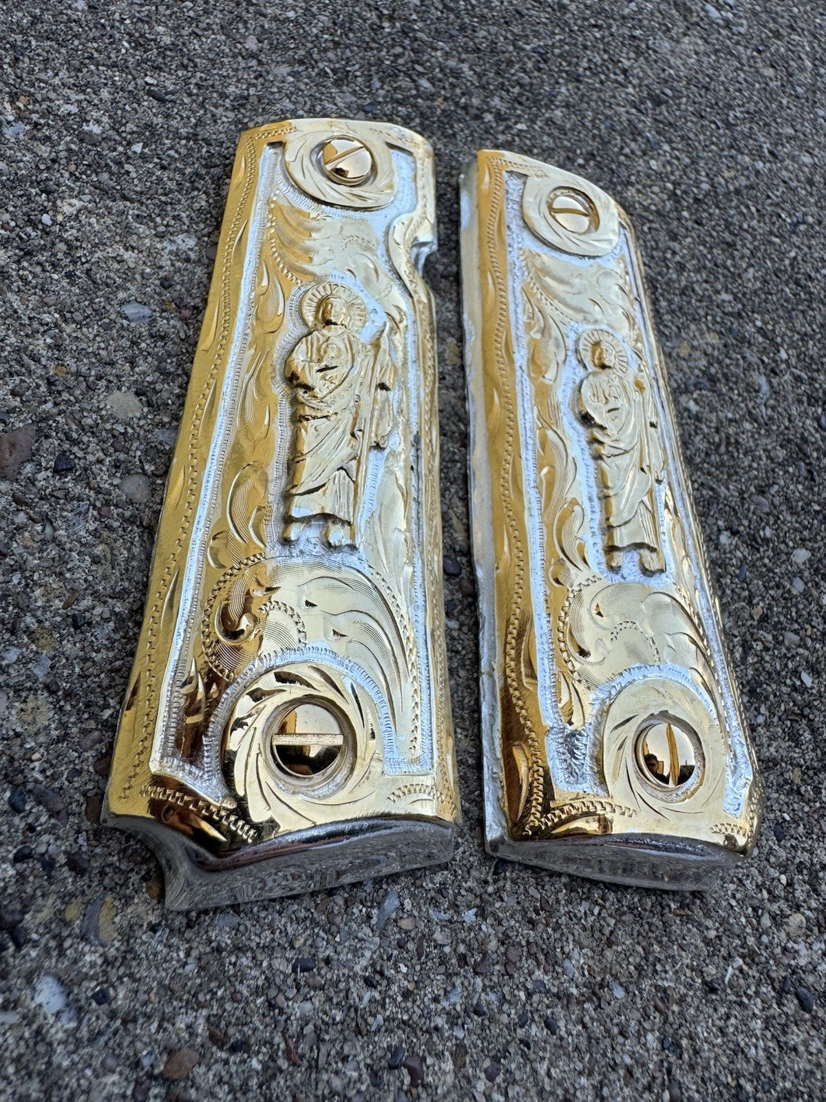 1911 45 38 Super Full Size San Judas Gold Gun Pistol Grip Cachas & 24K Screws
