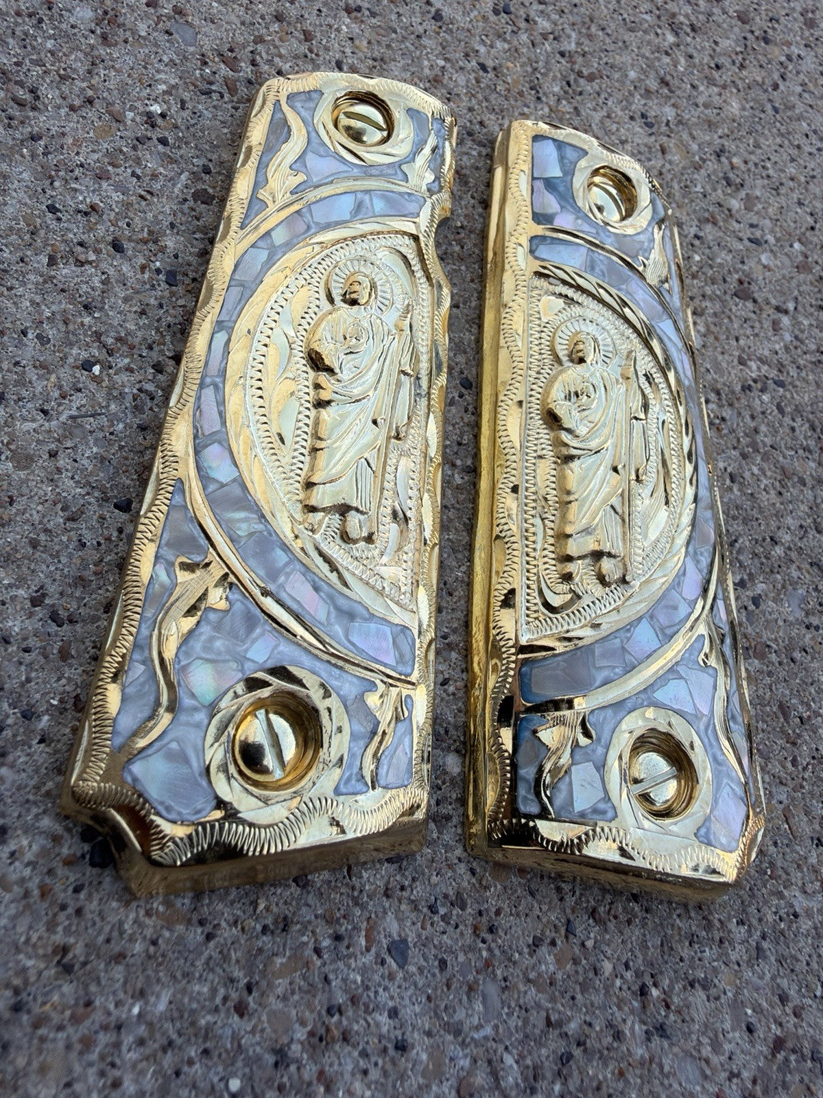 1911 45 38 Super Full Size San Judas Gold Gun Pistol Grip Cachas & 24K Screws