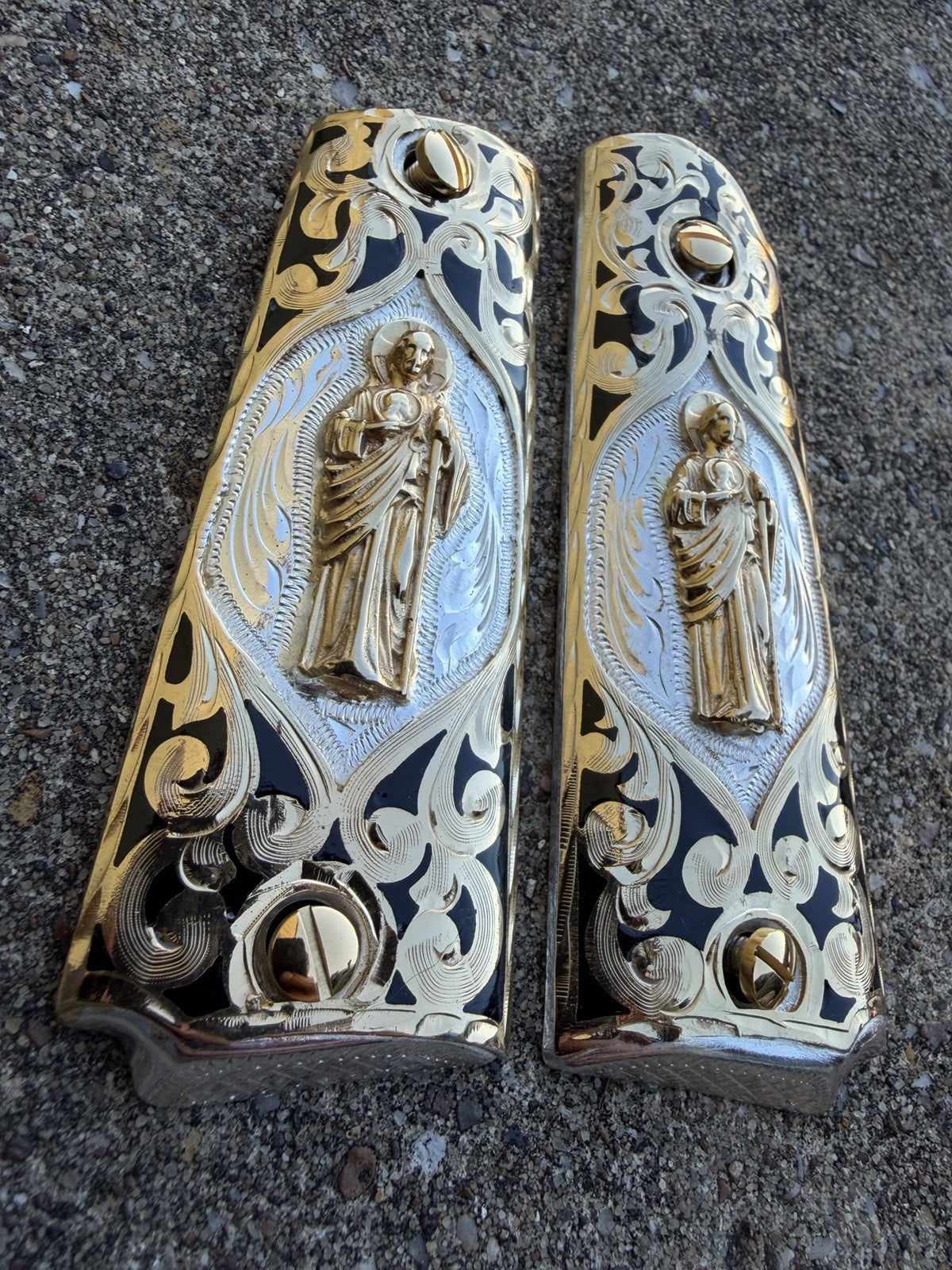 1911 45 38 Super Full Size San Judas Gold Gun Pistol Grip Cachas & 24K Screws