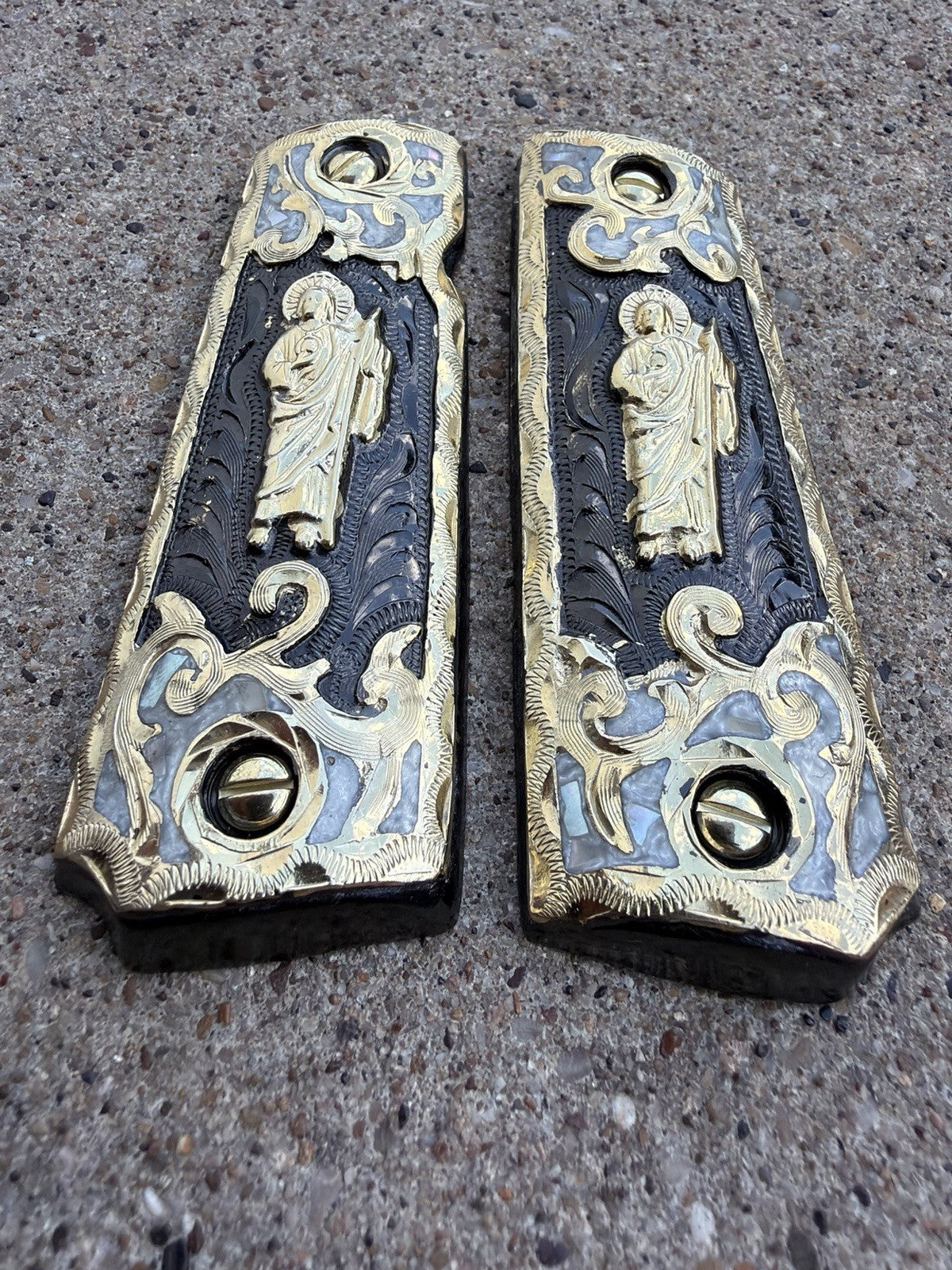1911 45 38 Super Full Size San Judas Gold Gun Pistol Grip Cachas & 24K Screws