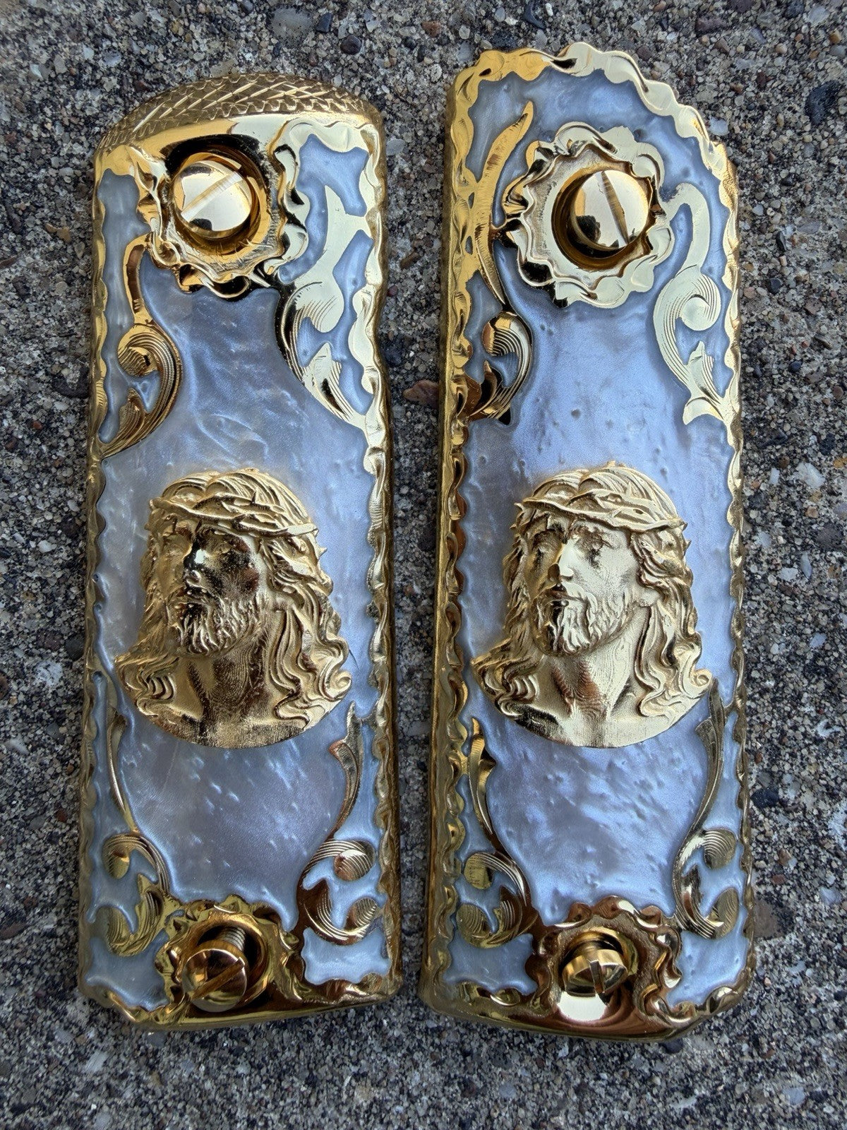 1911 45 38 Super Full Size Jesus Gold Gun Pistol Grip Cachas & 24K Screws