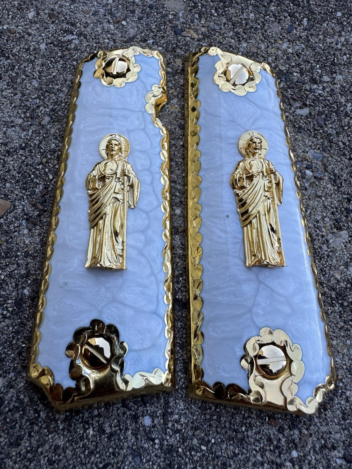 1911 45 38 Super Full Size San Judas Gold Gun Pistol Grip Cachas & 24K Screws