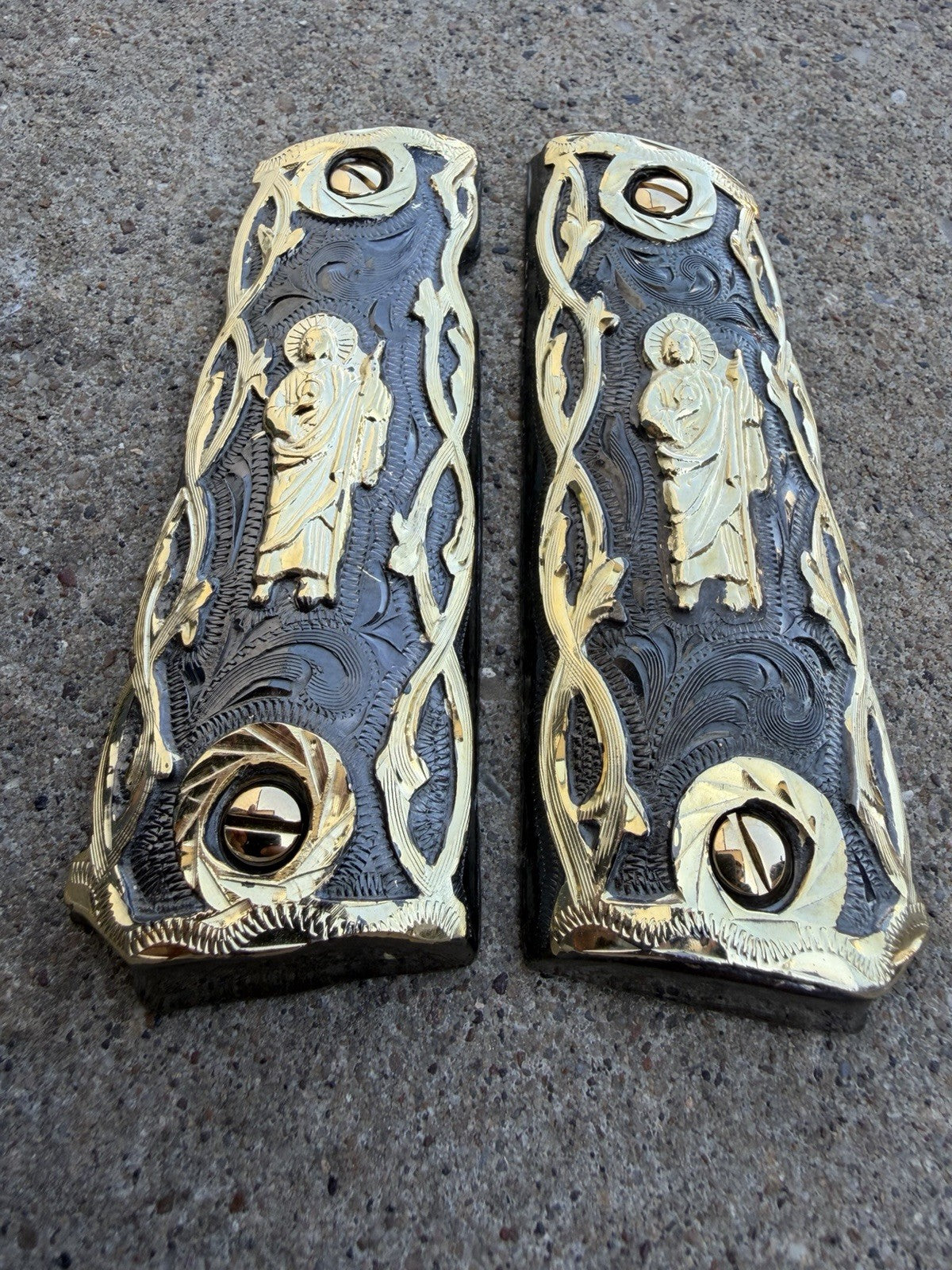 1911 45 38 Super Full Size San Judas Gold Gun Pistol Grip Cachas & 24K Screws