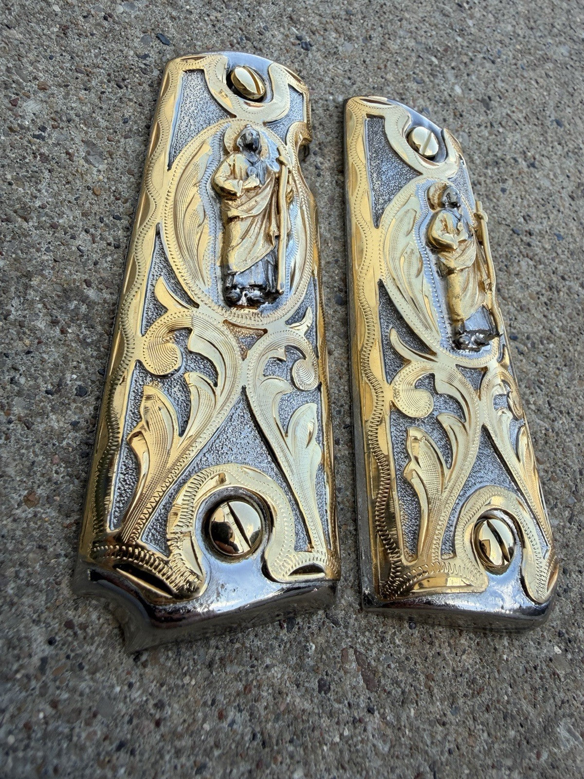 1911 45 38 Super Full Size San Judas Gold Gun Pistol Grip Cachas & 24K Screws