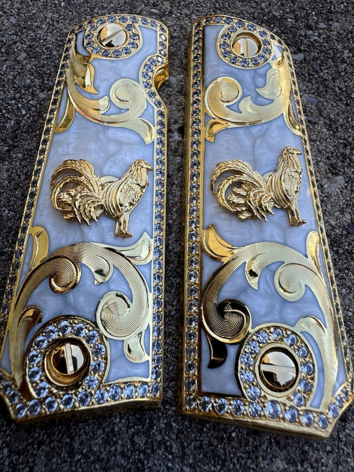 1911 ZIRCONIA 45 38 SUPER COLT GALLO GOLD GUN PISTOL GRIP CACHAS & 24K SCREW