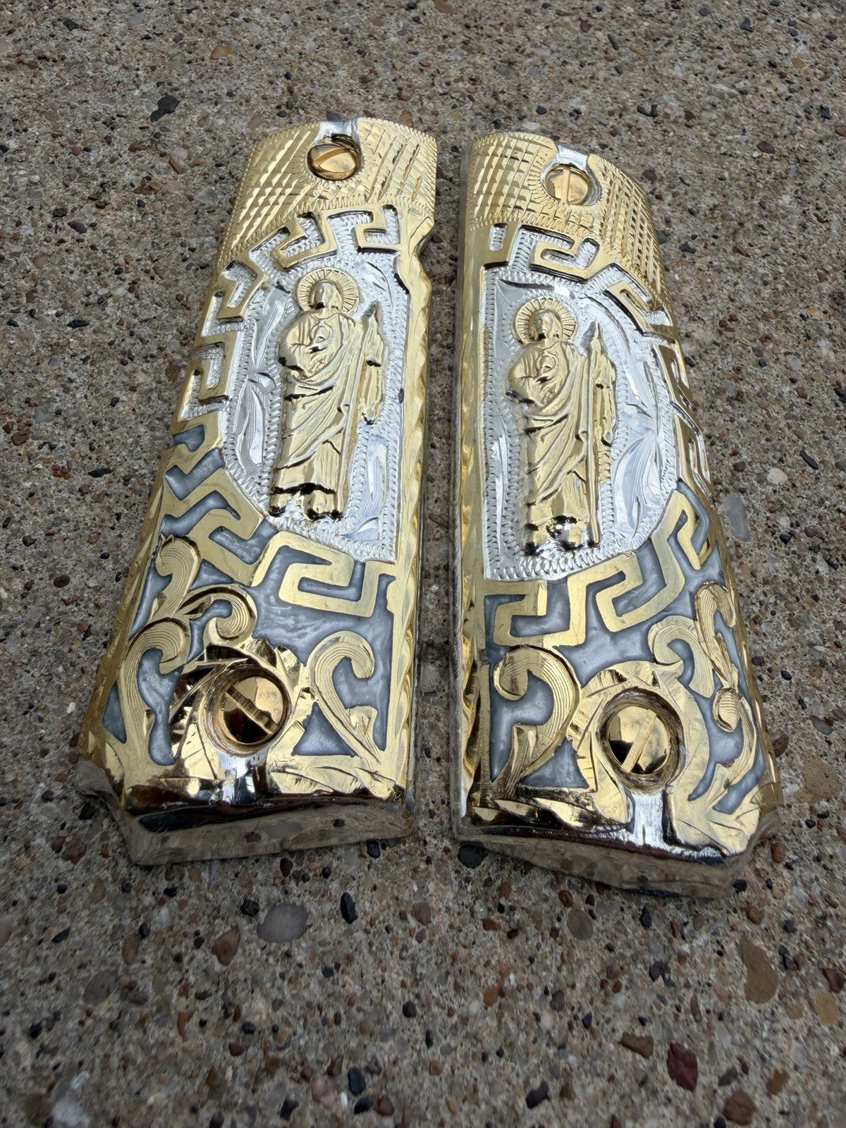 1911 45 38 Super Full Size San Judas Gold Gun Pistol Grip Cachas & 24K Screws