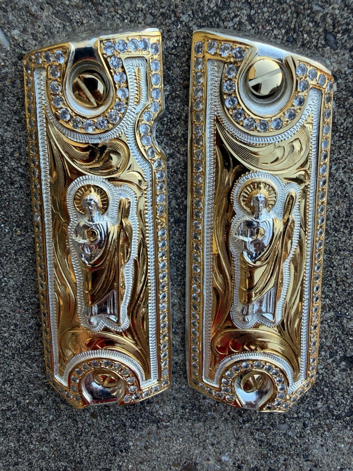 1911 ZIRCONIA 45 38 SUPER SAN JUDAS GOLD GUN PISTOL GRIP CACHAS & 24K SCREWS
