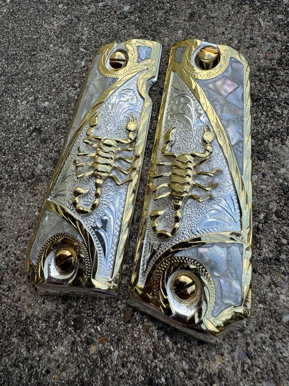 1911 45 38 Super Full Size Scorpion Gold Gun Pistol Grip Cachas & 24K Screws