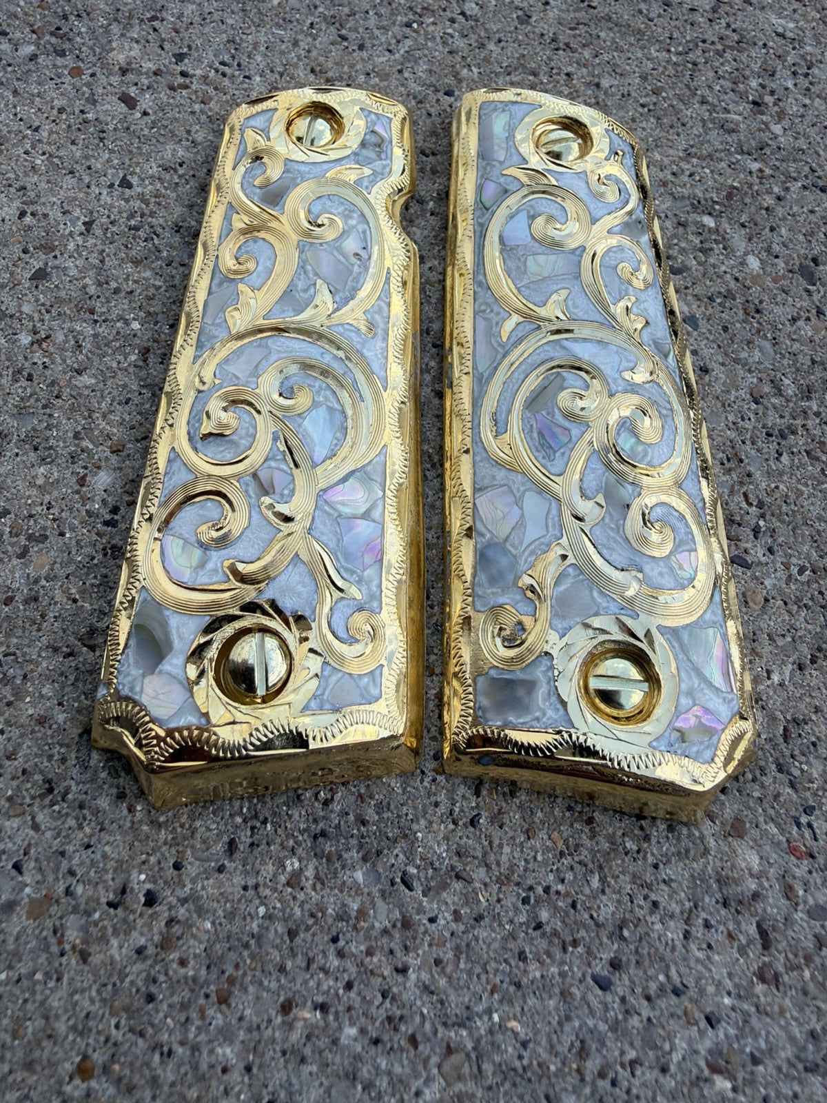 1911 45 38 Super Full Size Gold Gun Pistol Grip Cachas Chapeado & 24K Screws