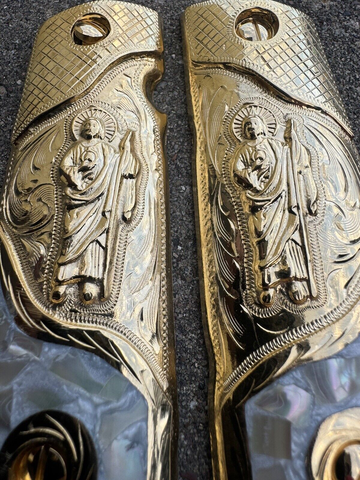 1911 45 38 Super Full Size San Judas Gold Gun Pistol Grips Cachas & 24K Screws