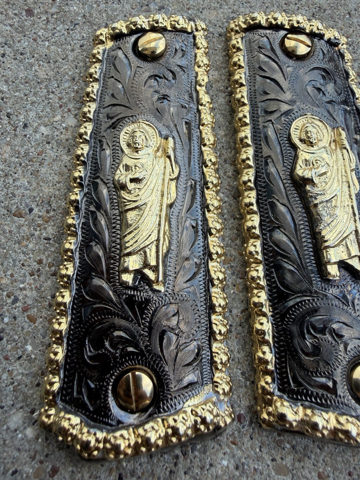1911 45 38 Super Full Size San Judas Gold Gun Pistol Grip Cachas & 24K Screws