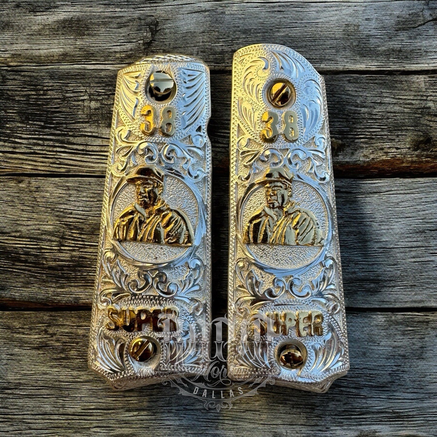 1911 45 38 Super Full Size Chapo Gold Gun Pistol Grip Cachas & 24K Screws