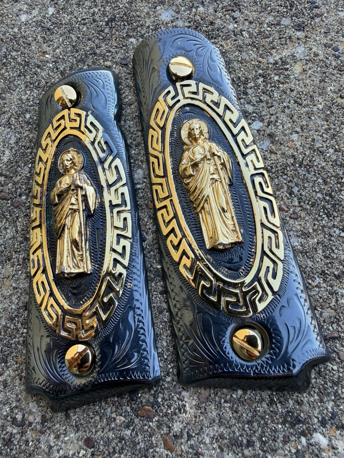 1911 45 38 Super Full Size San Judas Gold Gun Pistol Grip Cachas & 24K Screws