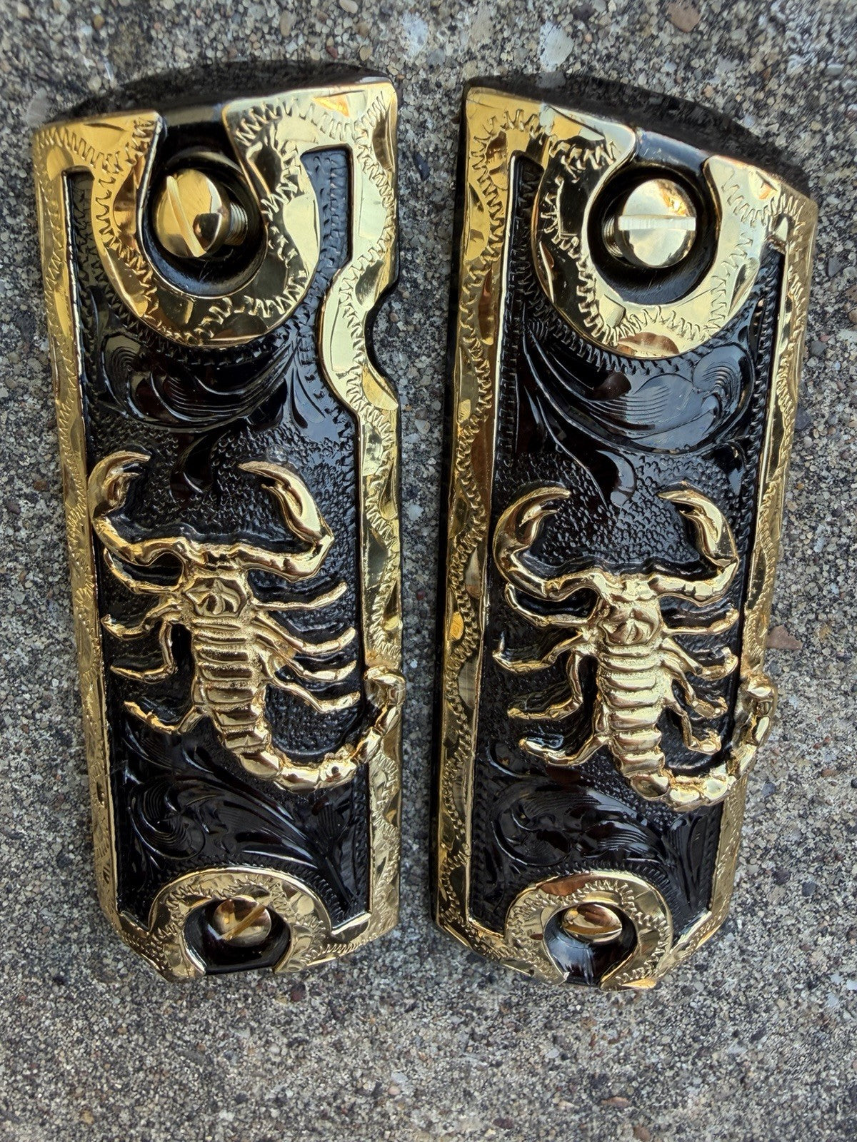 1911 45 38 Super Full Size Scorpion Gold Gun Pistol Grip Cachas & 24K Screws