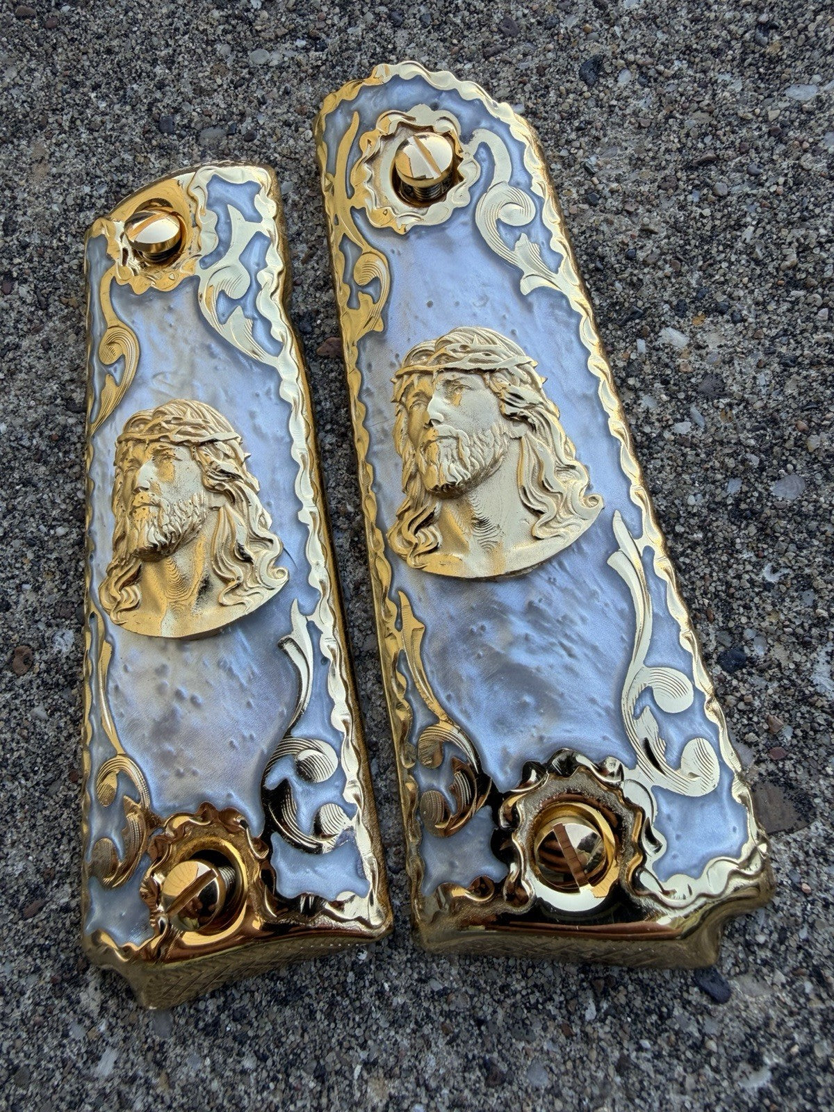 1911 45 38 Super Full Size Jesus Gold Gun Pistol Grip Cachas & 24K Screws
