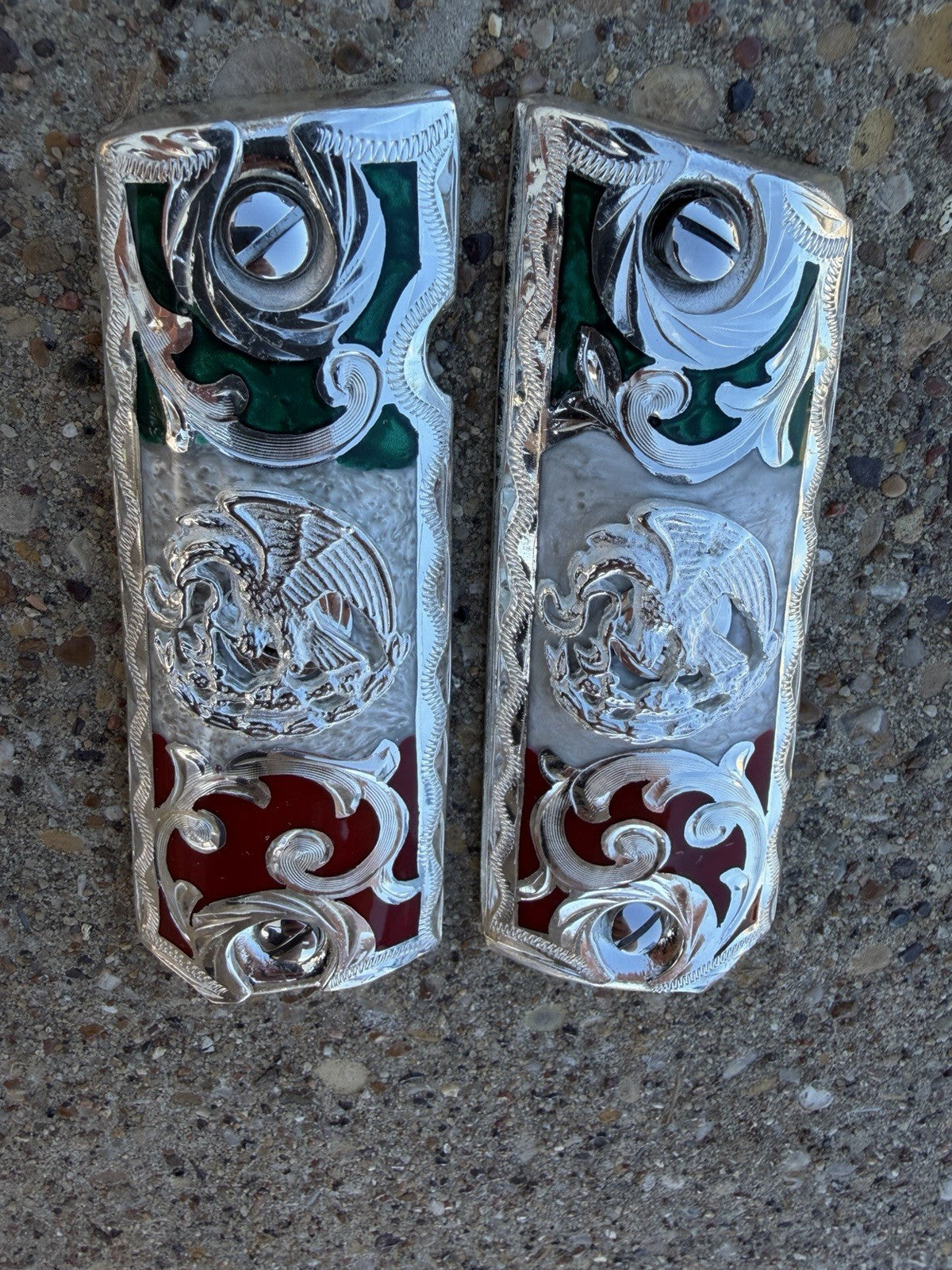1911 45 38 Super Full Size Mexican Eagle Gun Pistol Grip Cachas & Polished Screw
