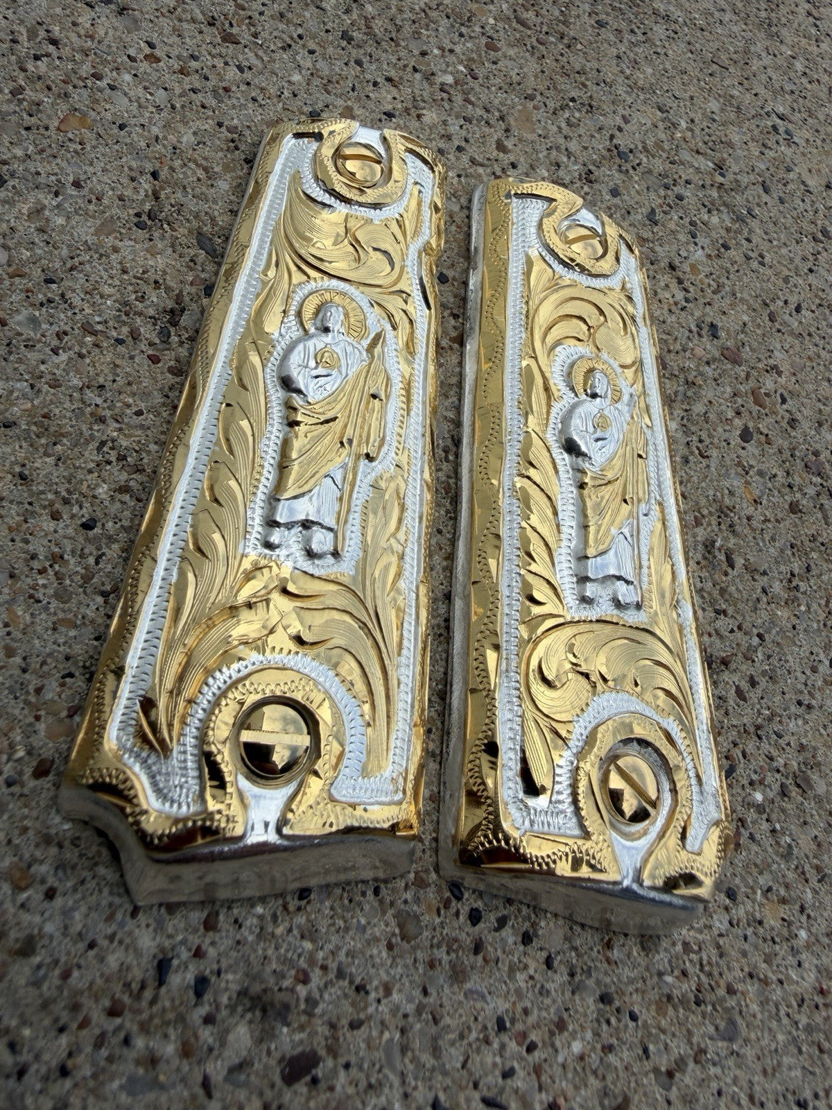 1911 45 38 Super Full Size San Judas Gold Gun Pistol Grip Cachas & 24K Screws
