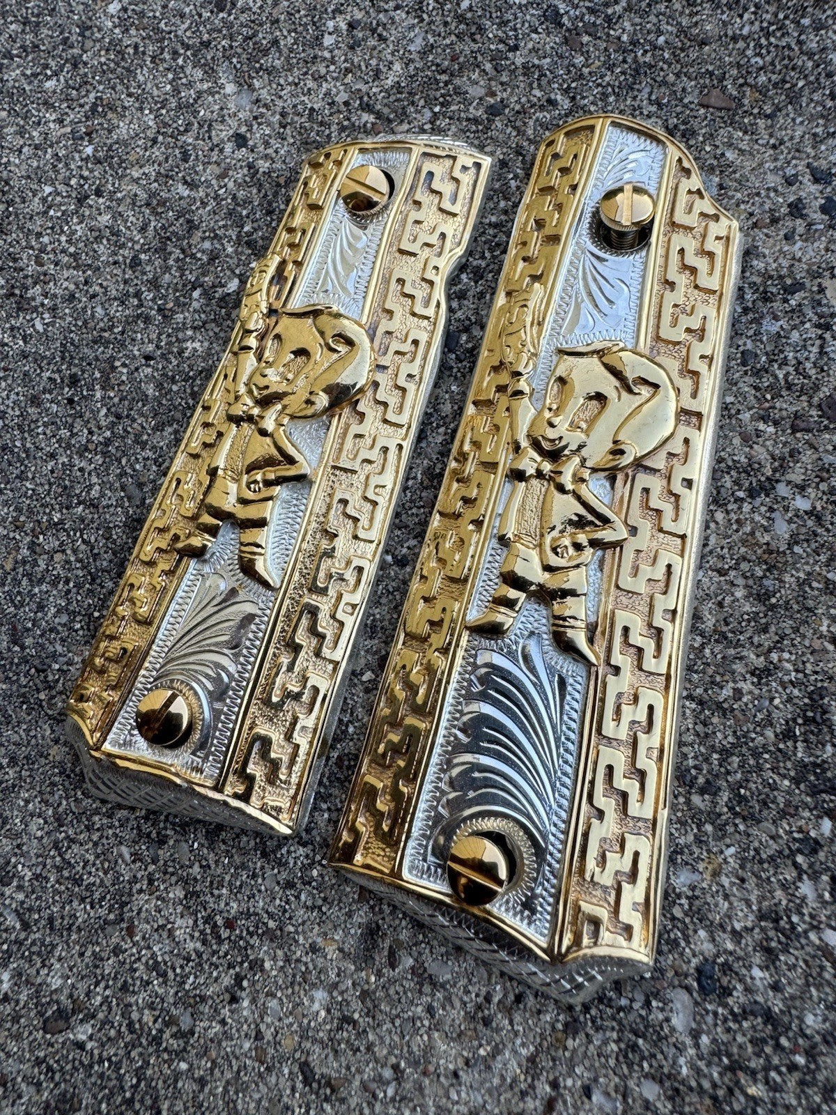 1911 45 38 Super Full Size Richie Rich Gold Gun Pistol Grip Cachas & 24K Screws