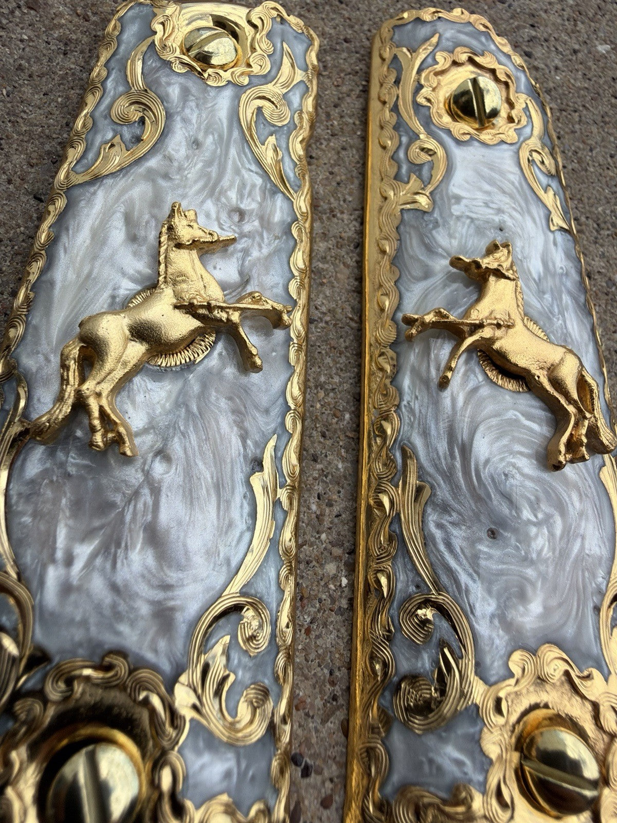 1911 45 38 Super Full Size Horse Gold Gun Pistol Grip Cachas & 24K Screws