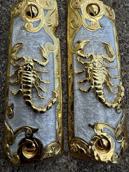 1911 45 38 Super Full Size Scorpion Gold Gun Pistol Grip Cachas & 24K Screws