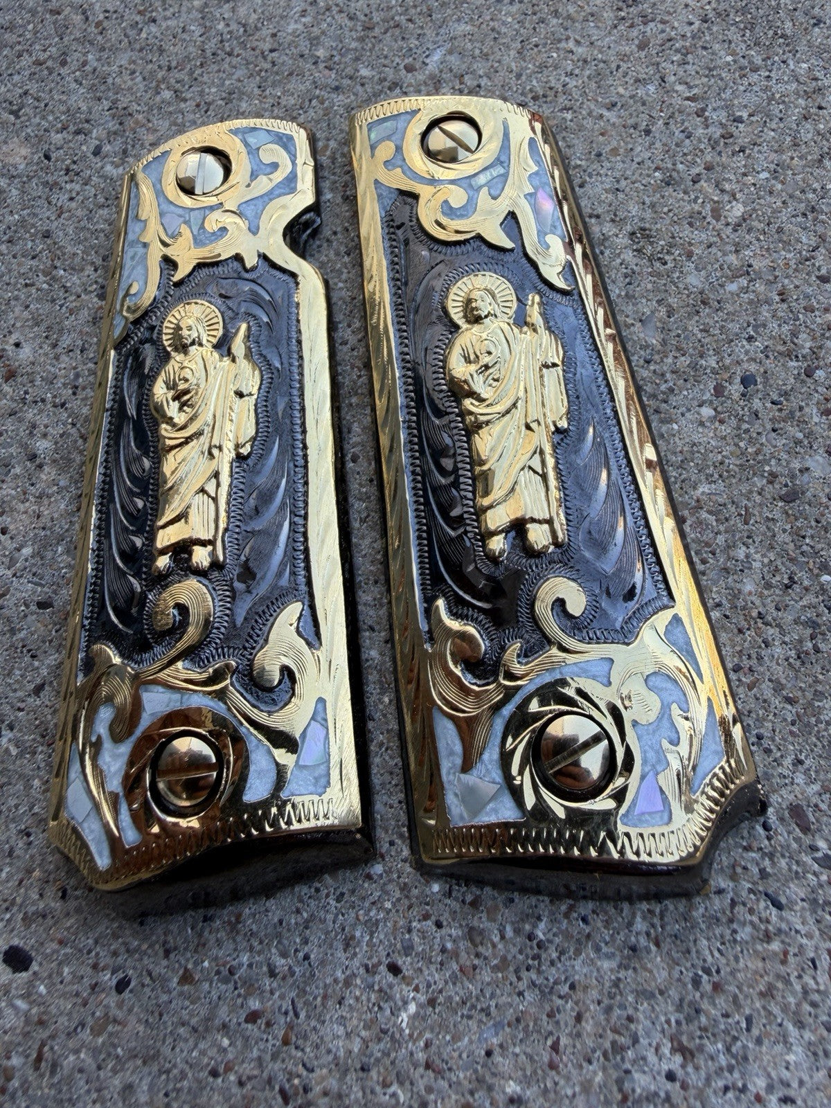 1911 45 38 Super Full Size San Judas Gold Gun Pistol Grip Cachas & 24K Screws