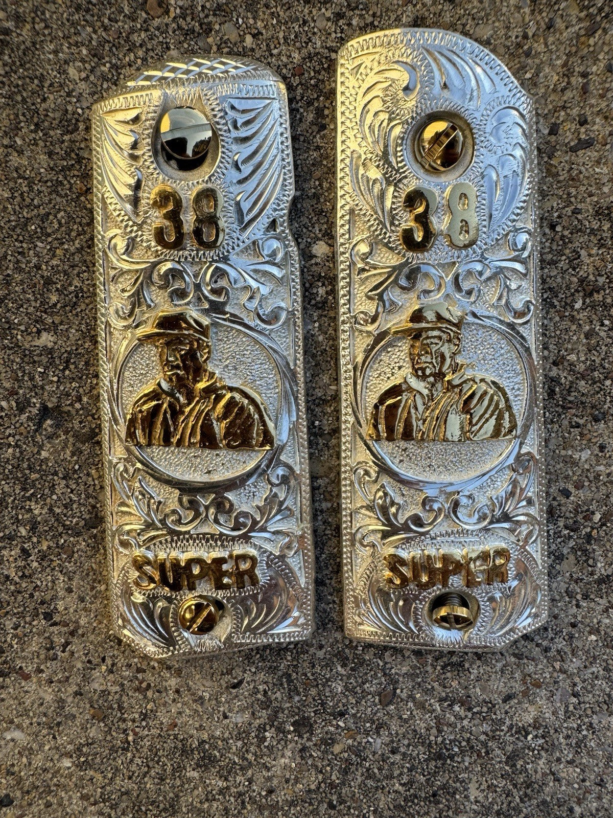 1911 45 38 Super Full Size Chapo Gold Gun Pistol Grip Cachas & 24K Screws