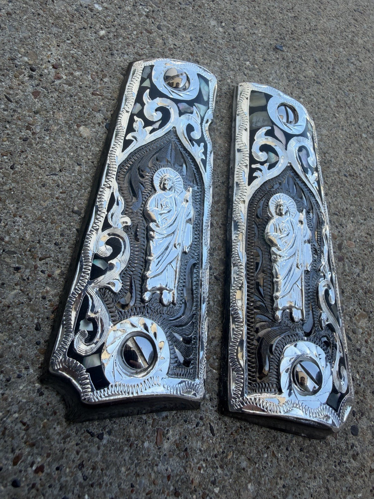 1911 45 38 Super Full Size San Judas Gun Pistol Grip Cachas & Polished Screws