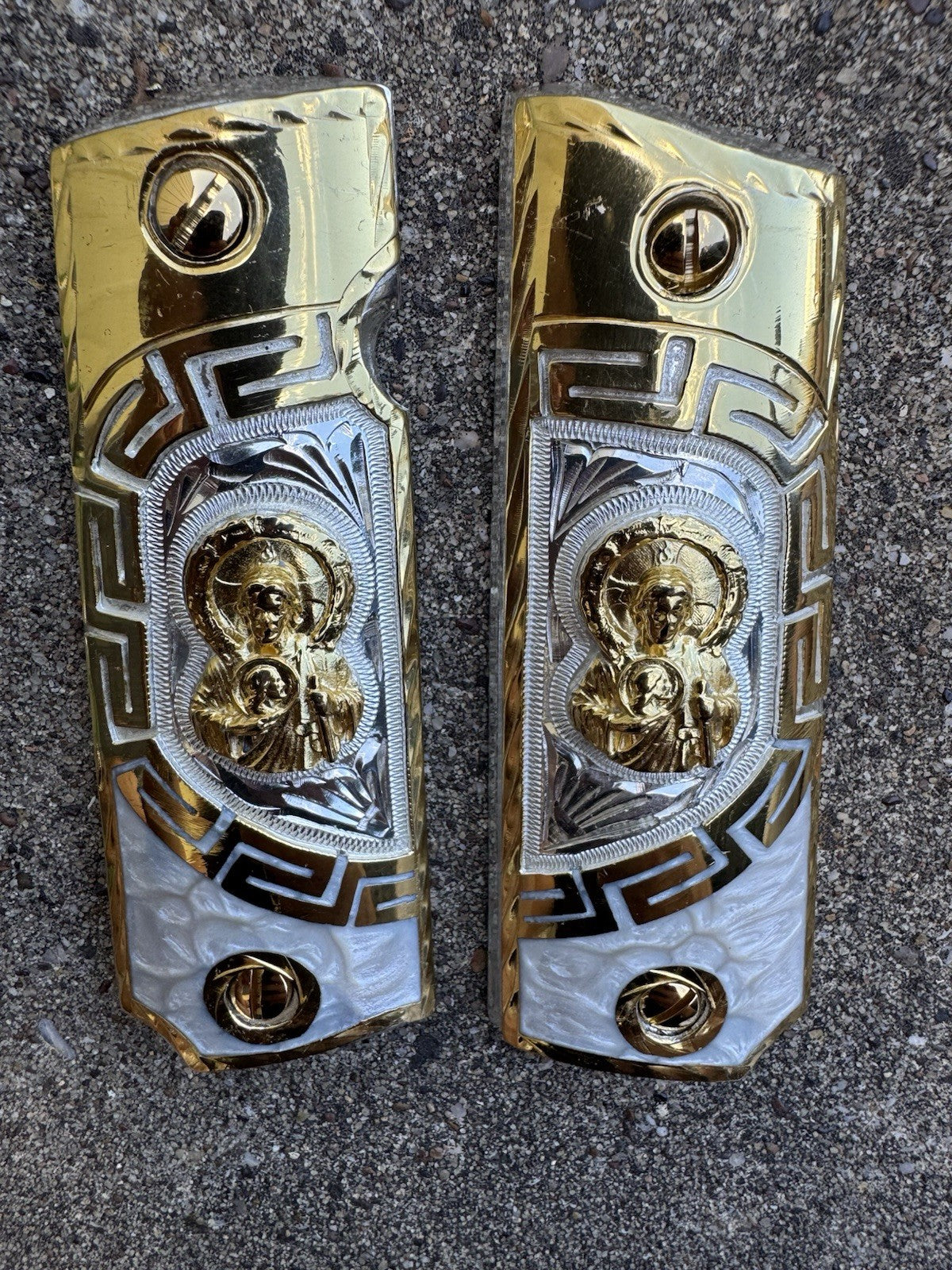 1911 45 38 Super Full Size San Judas Gold Gun Pistol Grip Cachas & 24K Screws