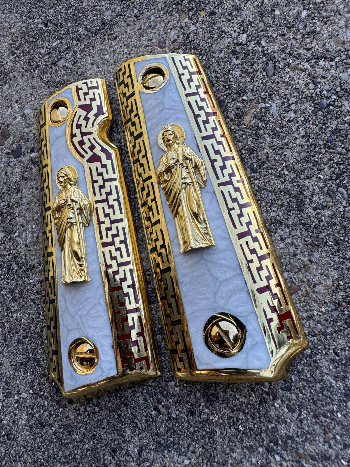 1911 45 38 Super Full Size San Judas Gold Gun Pistol Grip Cachas & 24K Screws