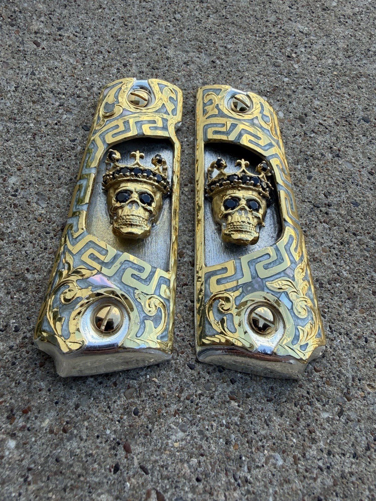 1911 45 38 Super Full Size Skull Crown Gold Gun Pistol Grip Cachas & 24K Screws