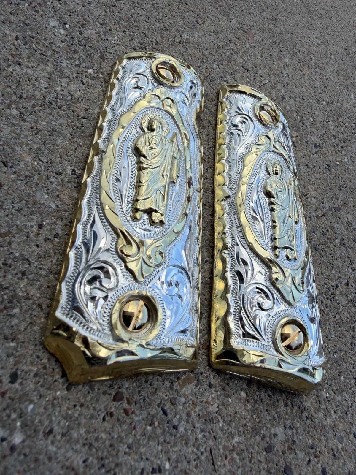 1911 45 38 Super Full Size San Judas Gold Gun Pistol Grip Cachas & 24K Screws
