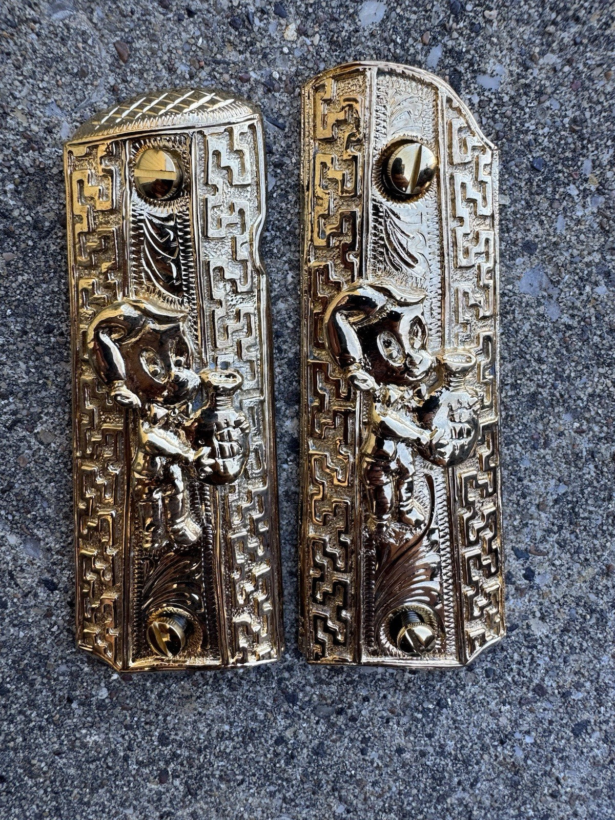1911 45 38 Super Full Size Richie Rich Gold Gun Pistol Grip Cachas & 24K Screws