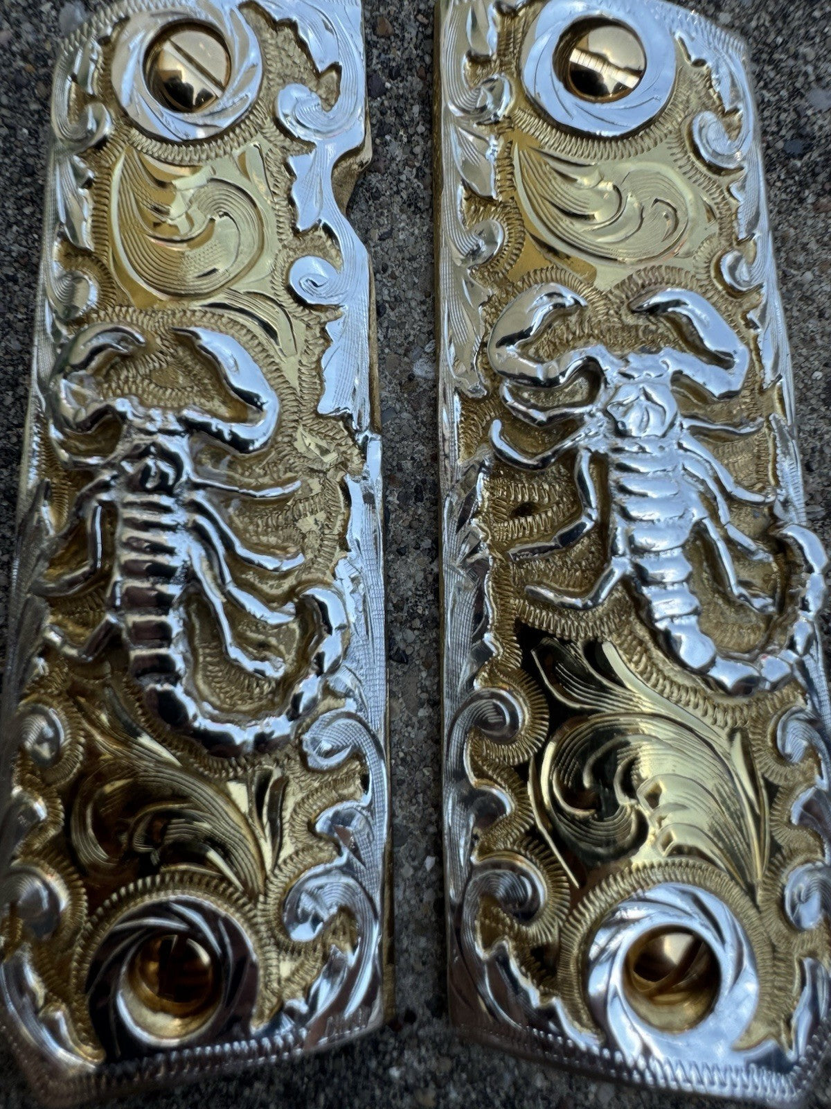 1911 45 38 Super Scorpion Full Size Gold Gun Pistol Grip Cachas & 24K Screws