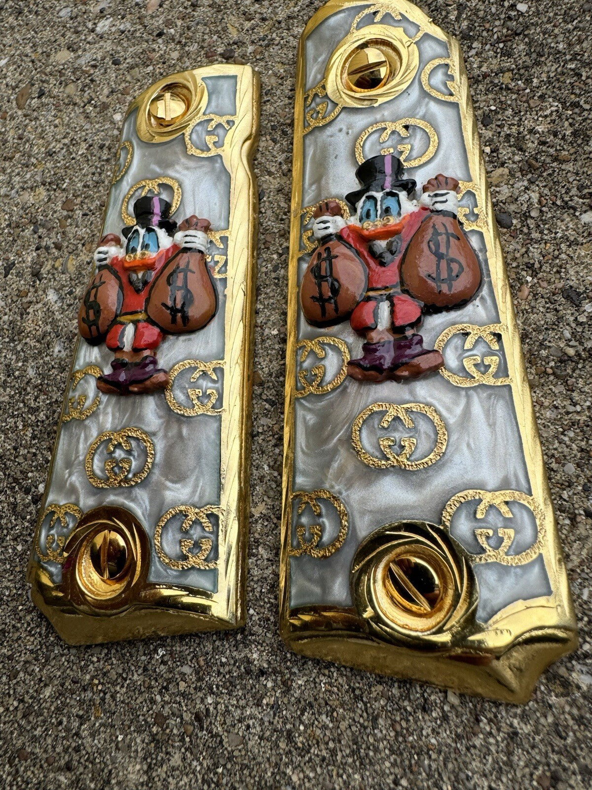 1911 45 38 Super Full Size Mcscrooge Duck Gold Gun Pistol Grip Cachas &24K Screw