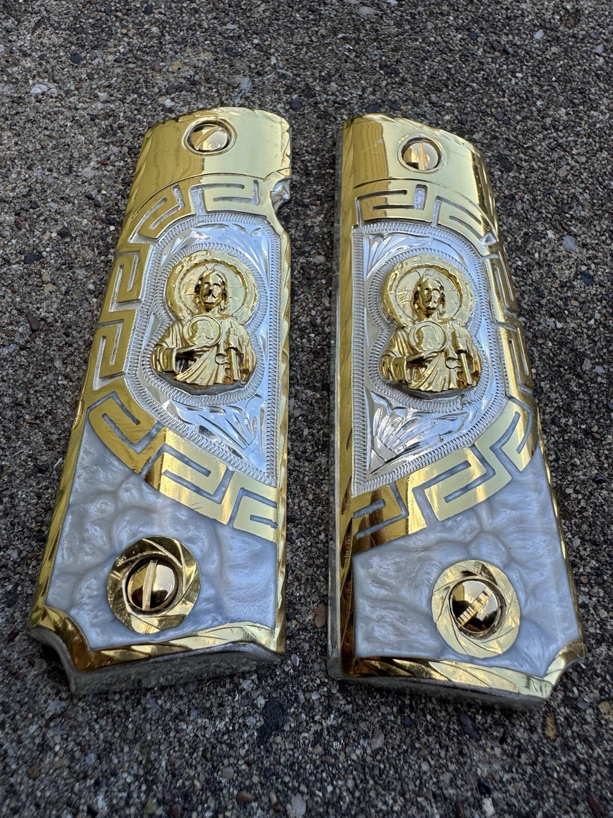 1911 45 38 Super Full Size San Judas Gold Gun Pistol Grip Cachas & 24K Screws