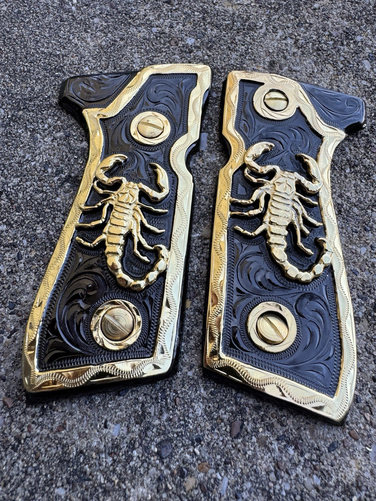 Beretta 92FS Cachas Scorpion Gold Plated Pistol Custom Grips & Gold Screws