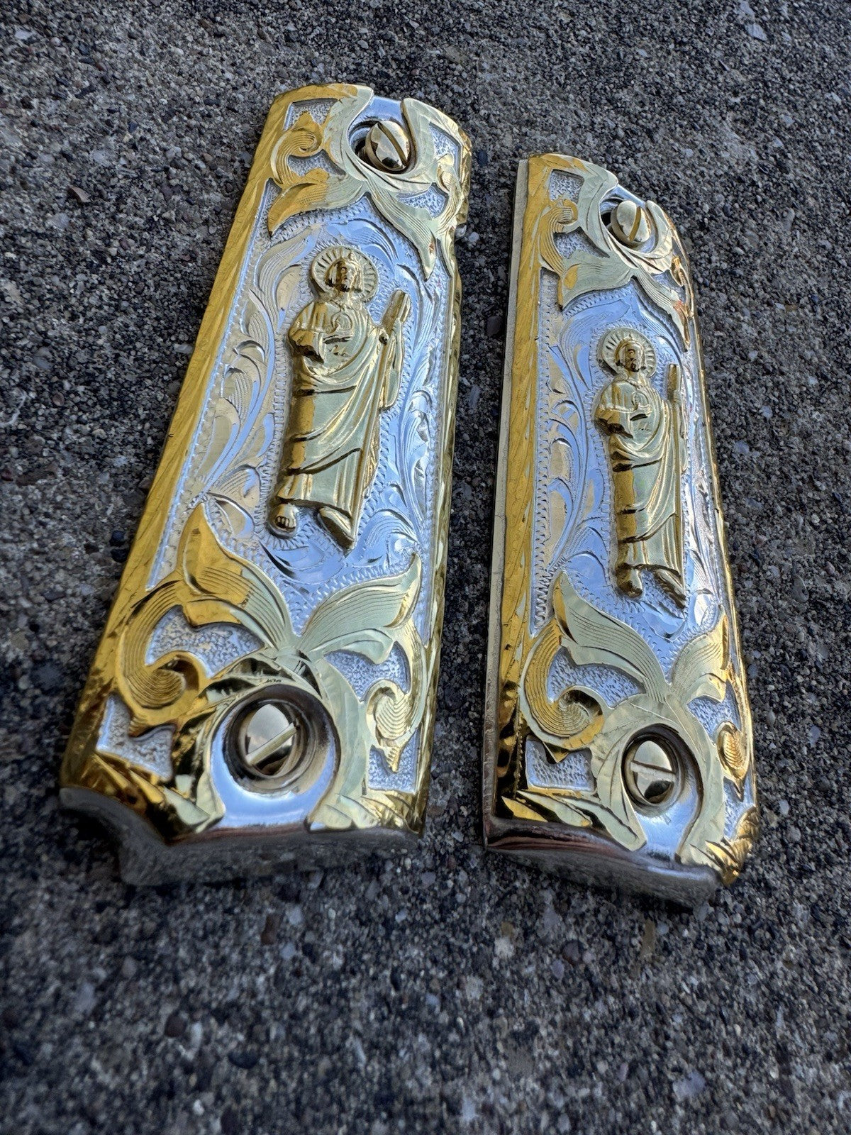 1911 45 38 Super Full Size San Judas Gold Gun Pistol Grip Cachas & 24K Screws