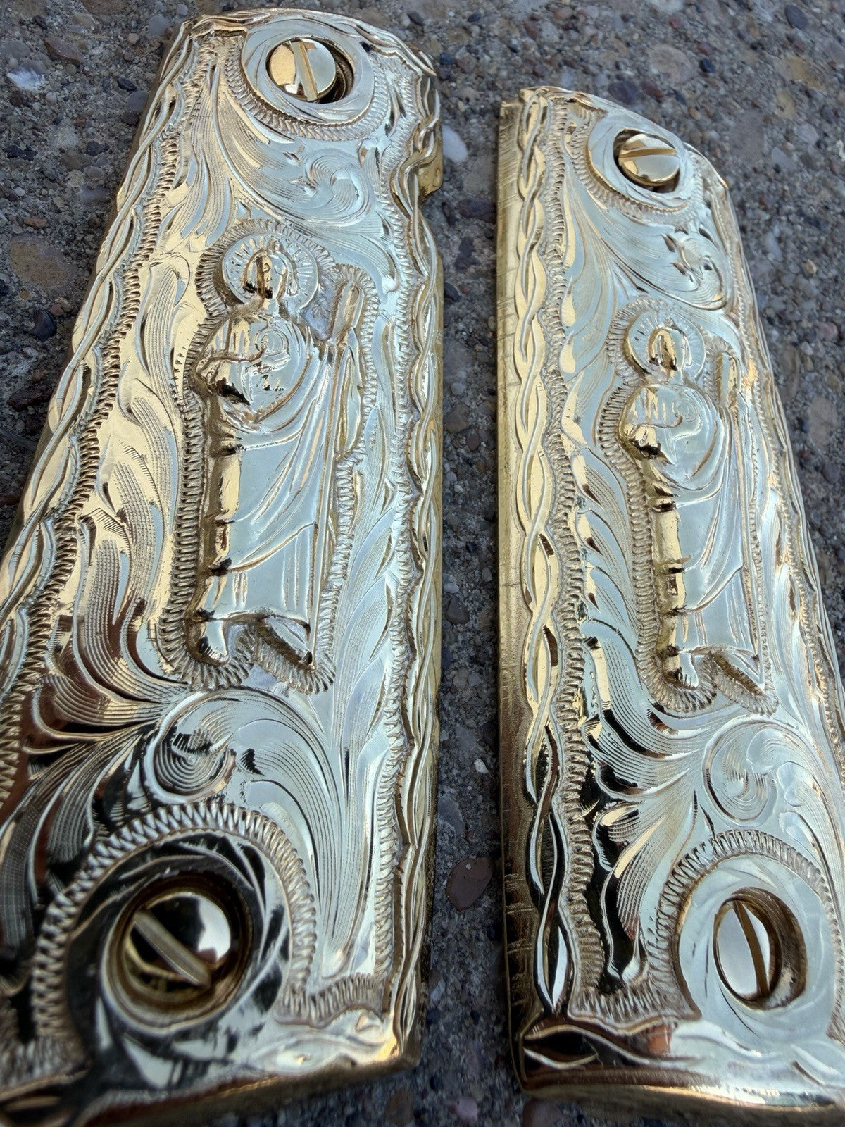 1911 45 38 Super Full Size San Judas Gold Gun Pistol Grip Cachas & 24K Screws