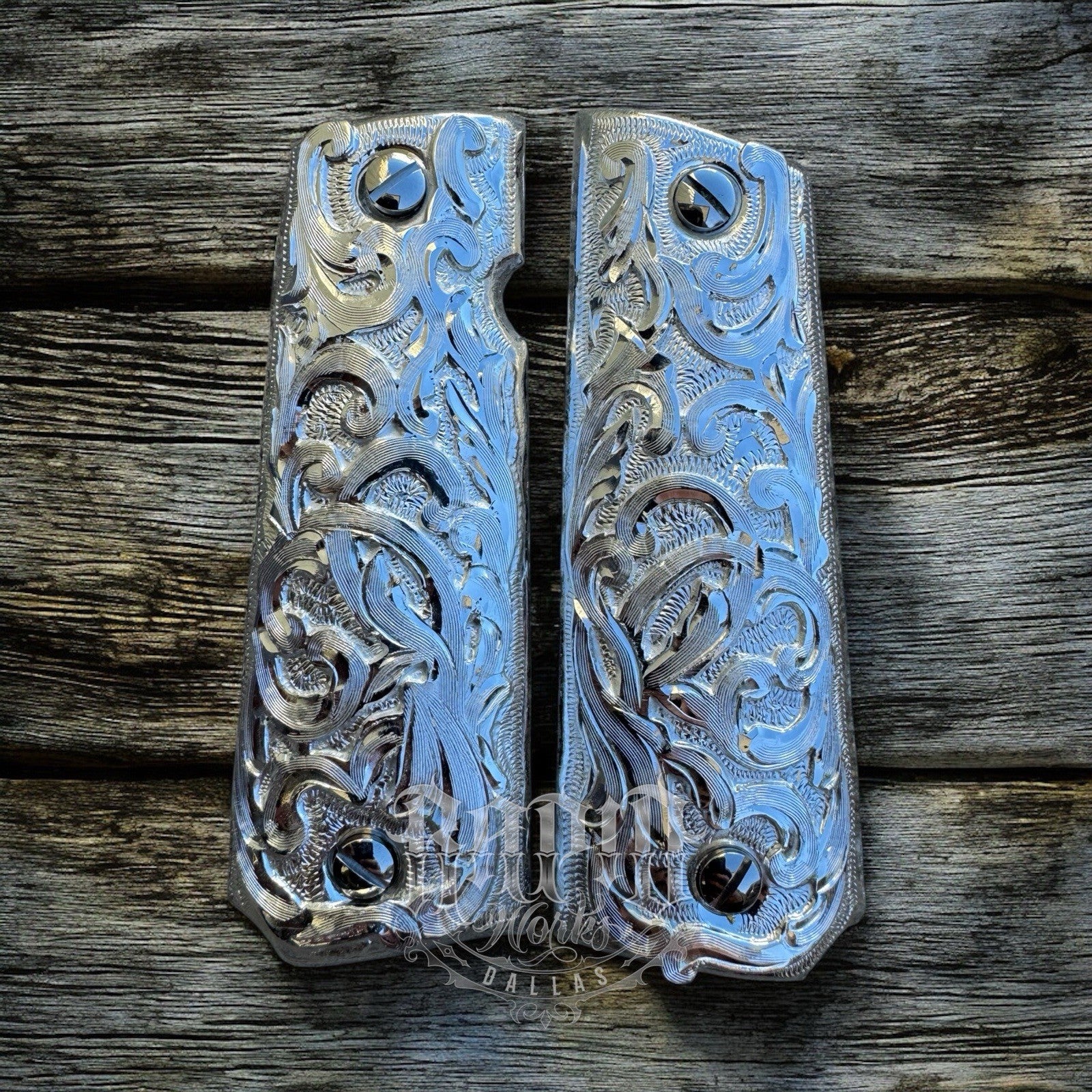 1911 45 38 Super Full Size Gun Pistol Grip Cachas & Polished Screws