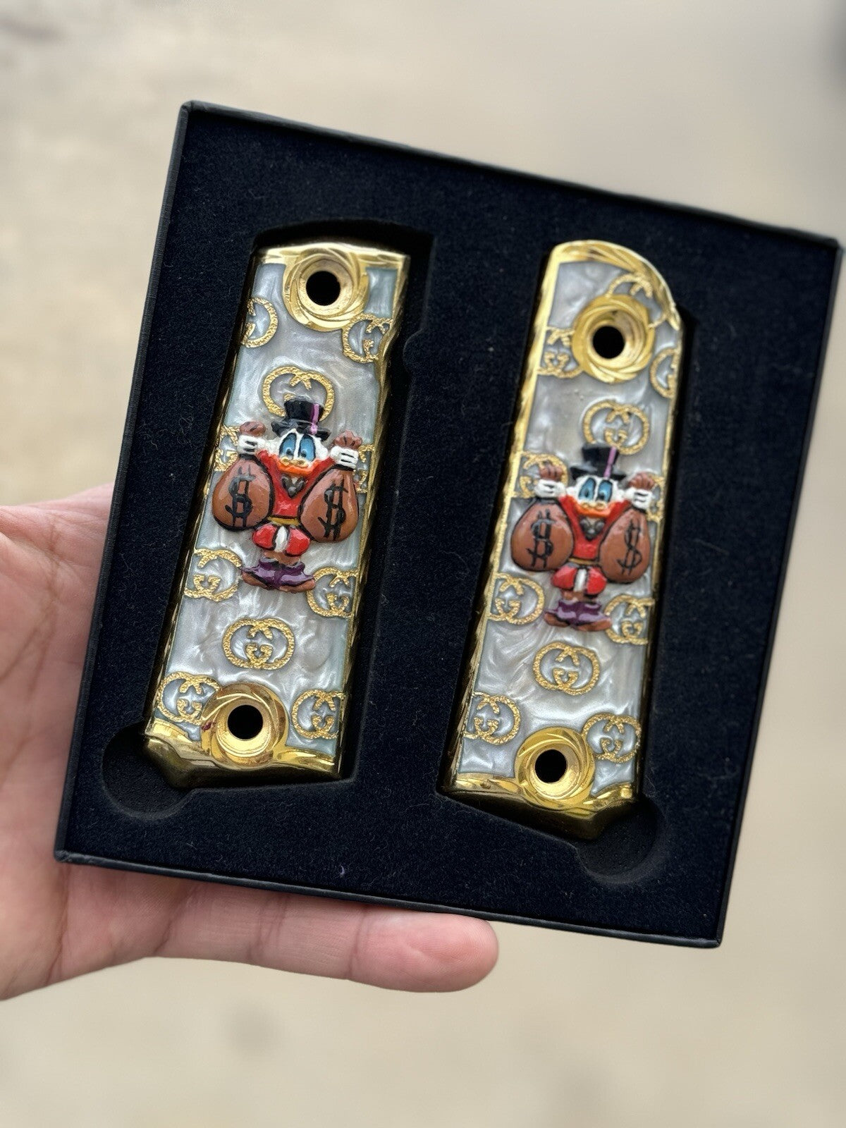 1911 45 38 Super Full Size Mcscrooge Duck Gold Gun Pistol Grip Cachas &24K Screw