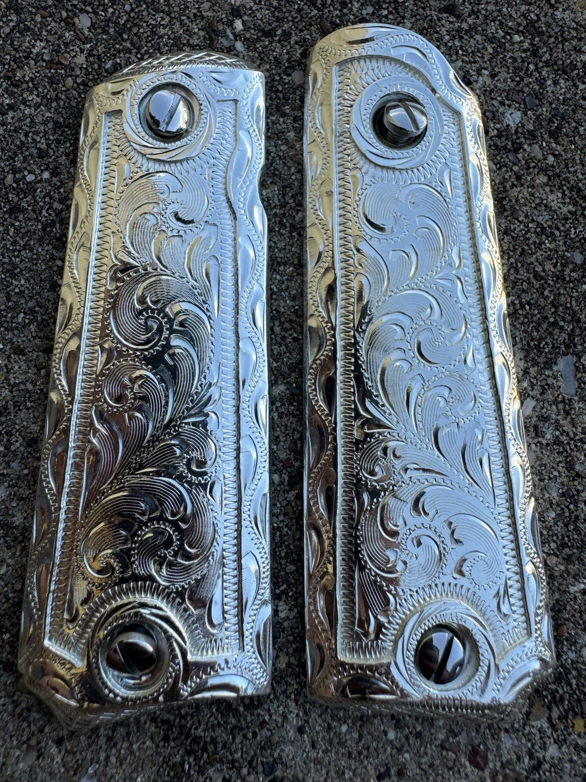 1911 45 38 Super Full Size Gun Pistol Grip Cachas & Polished Screws