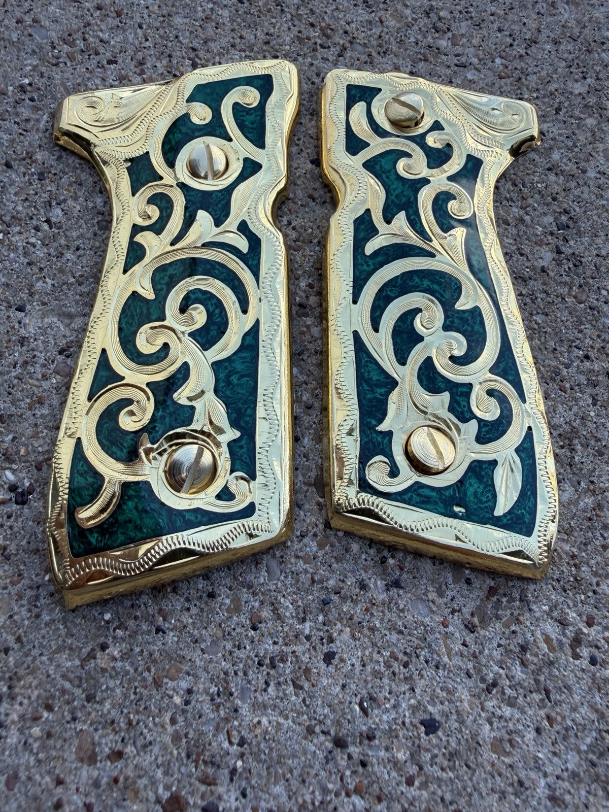 Beretta 92FS Cachas Scroll Gold Plated Pistol Custom Grips & Gold Screws