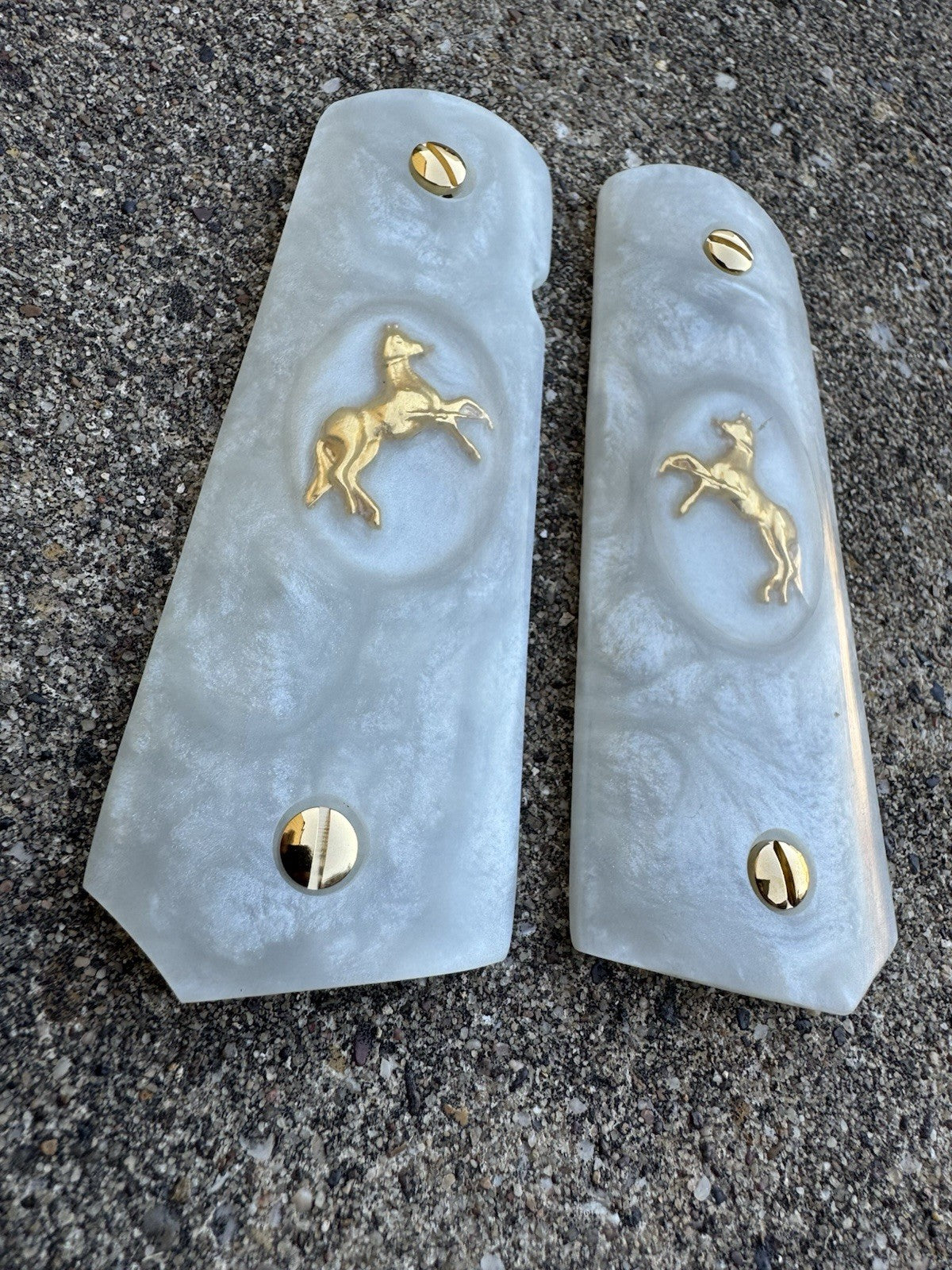 1911 45 38 Super Full Size Resin Gold Colt Horse Gun Pistol Grip Cachas