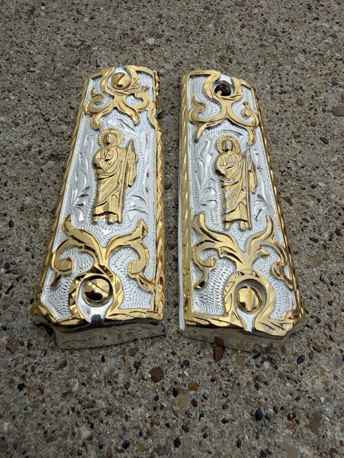 1911 45 38 Super Full Size San Judas Gold Gun Pistol Grip Cachas & 24K Screws