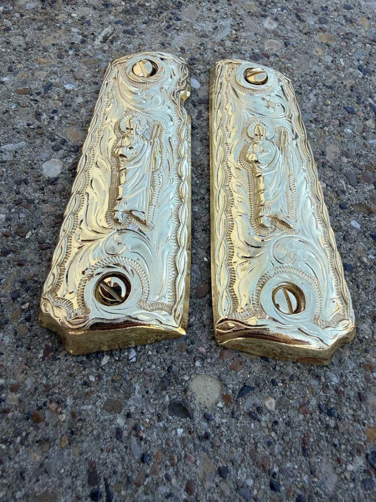 1911 45 38 Super Full Size San Judas Gold Gun Pistol Grip Cachas & 24K Screws
